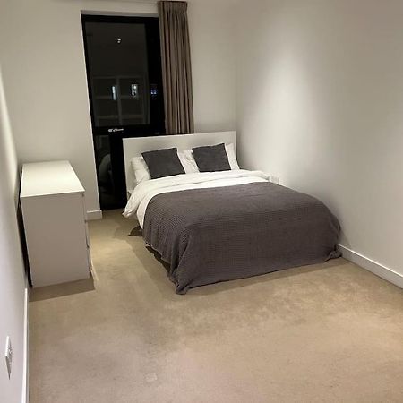 شقة Modern 2 Bed - Olympic Park Stratford لندن المظهر الخارجي الصورة