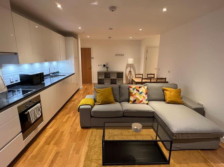 شقة Modern 2 Bed - Olympic Park Stratford لندن المظهر الخارجي الصورة