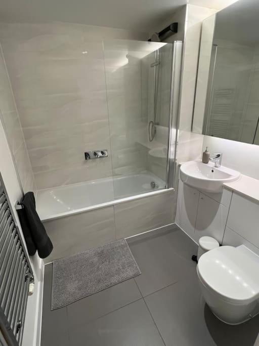شقة Modern 2 Bed - Olympic Park Stratford لندن المظهر الخارجي الصورة